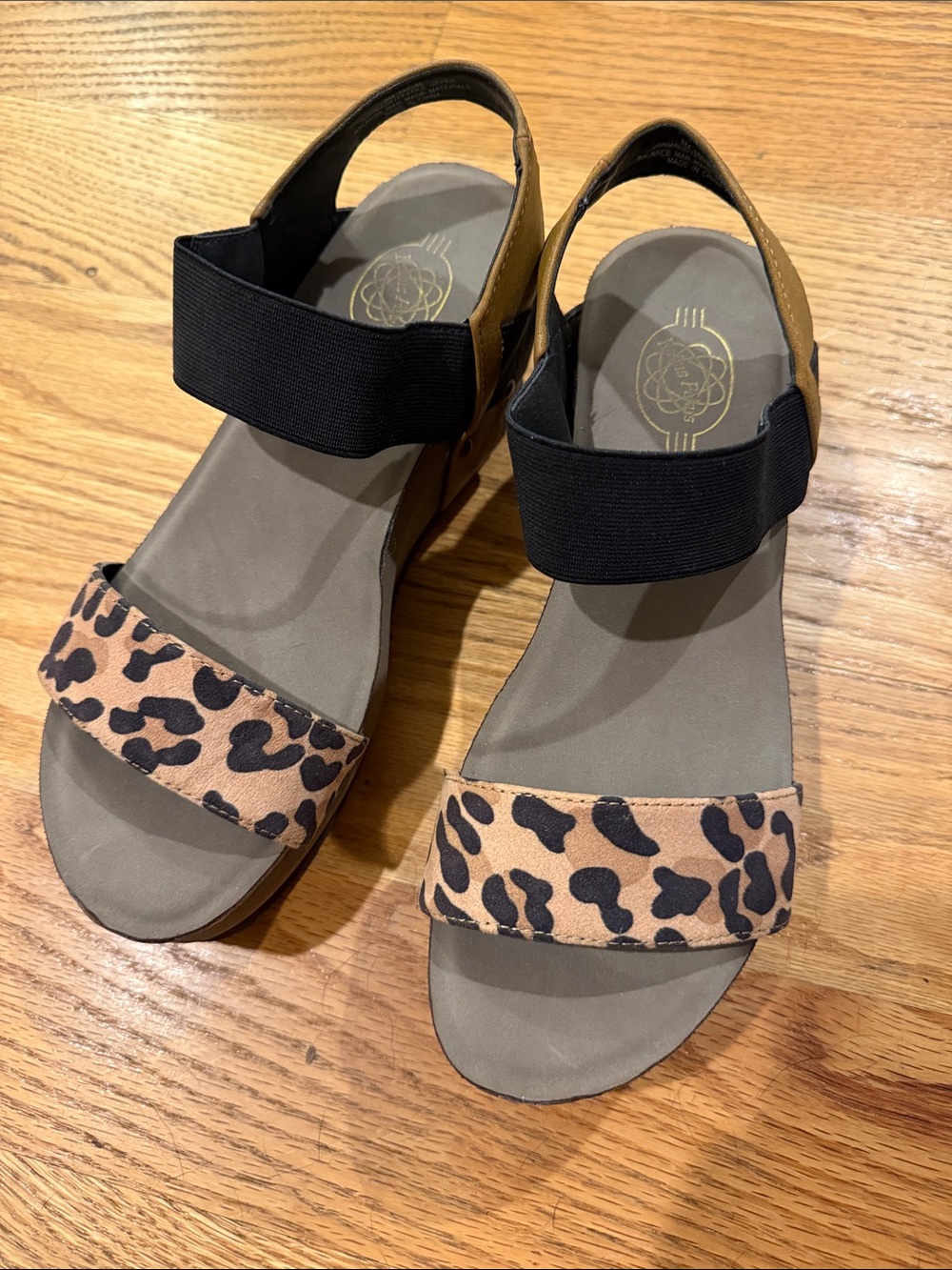 Hocus Pocus - Leopard Print Slingback Wedges - Black & Tan